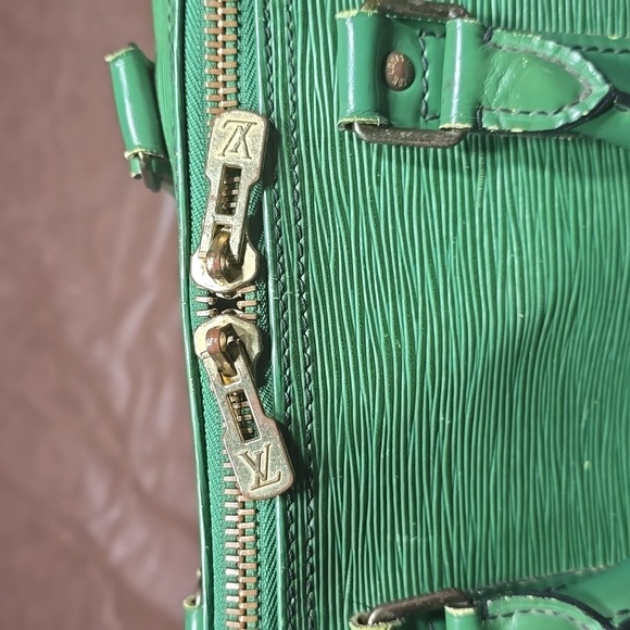 Louis vuitton epi duffle bag - Picture 4 of 12